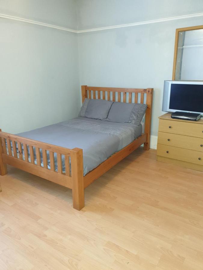 Homeleigh Apartments- Isle Of Wight ライド エクステリア 写真